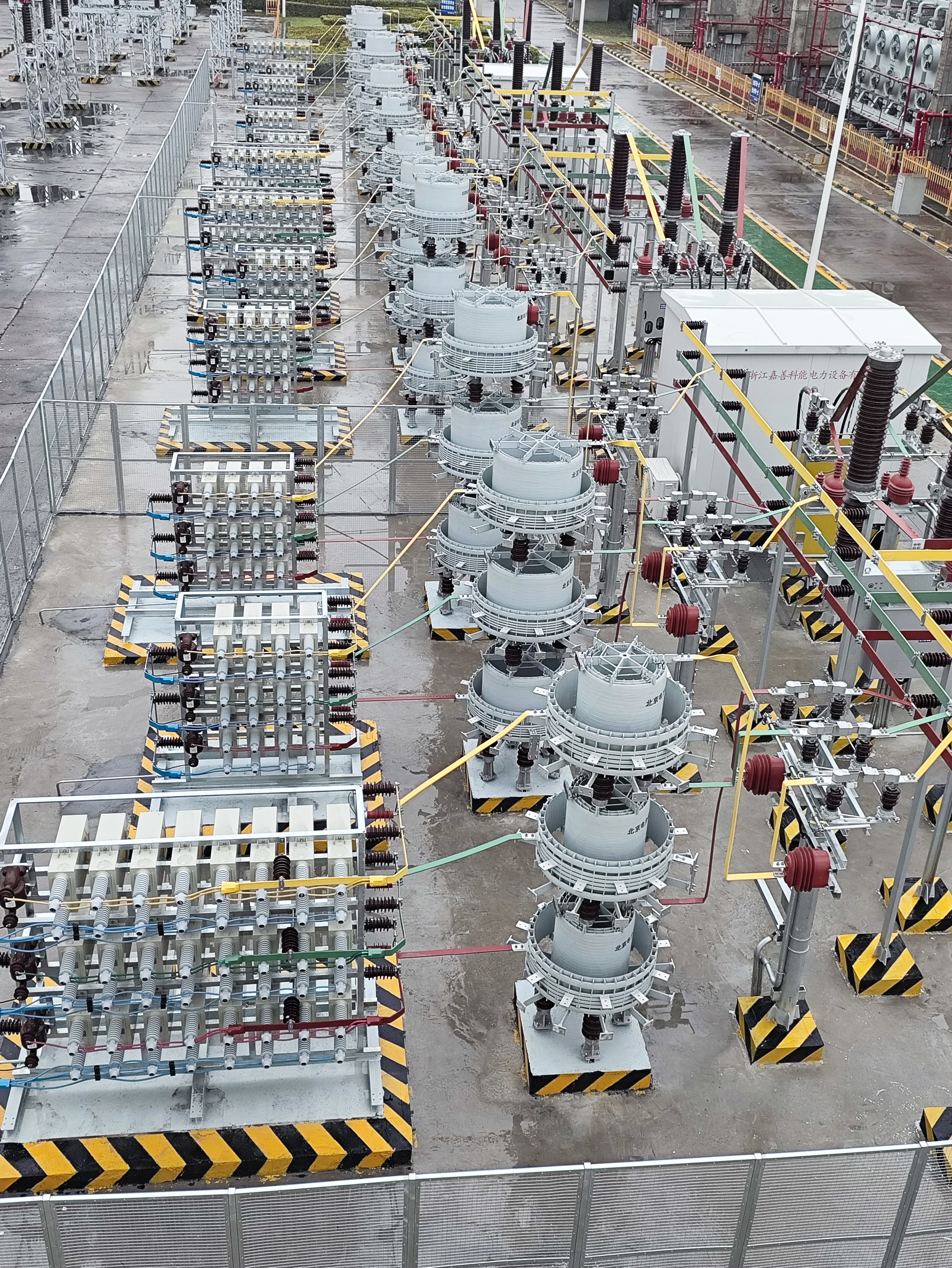 海外业务斩获新订单，中标阿曼多晶硅项目